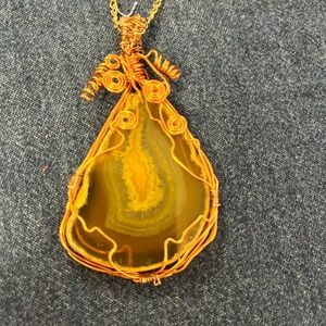 Elegant handmade Gold Wire Wrapped Agate and Bracelets.